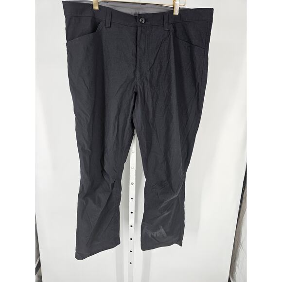 Eddie Bauer Men's Black Bootcut Hiking Pants Size 40x30 - Picture 1 of 5